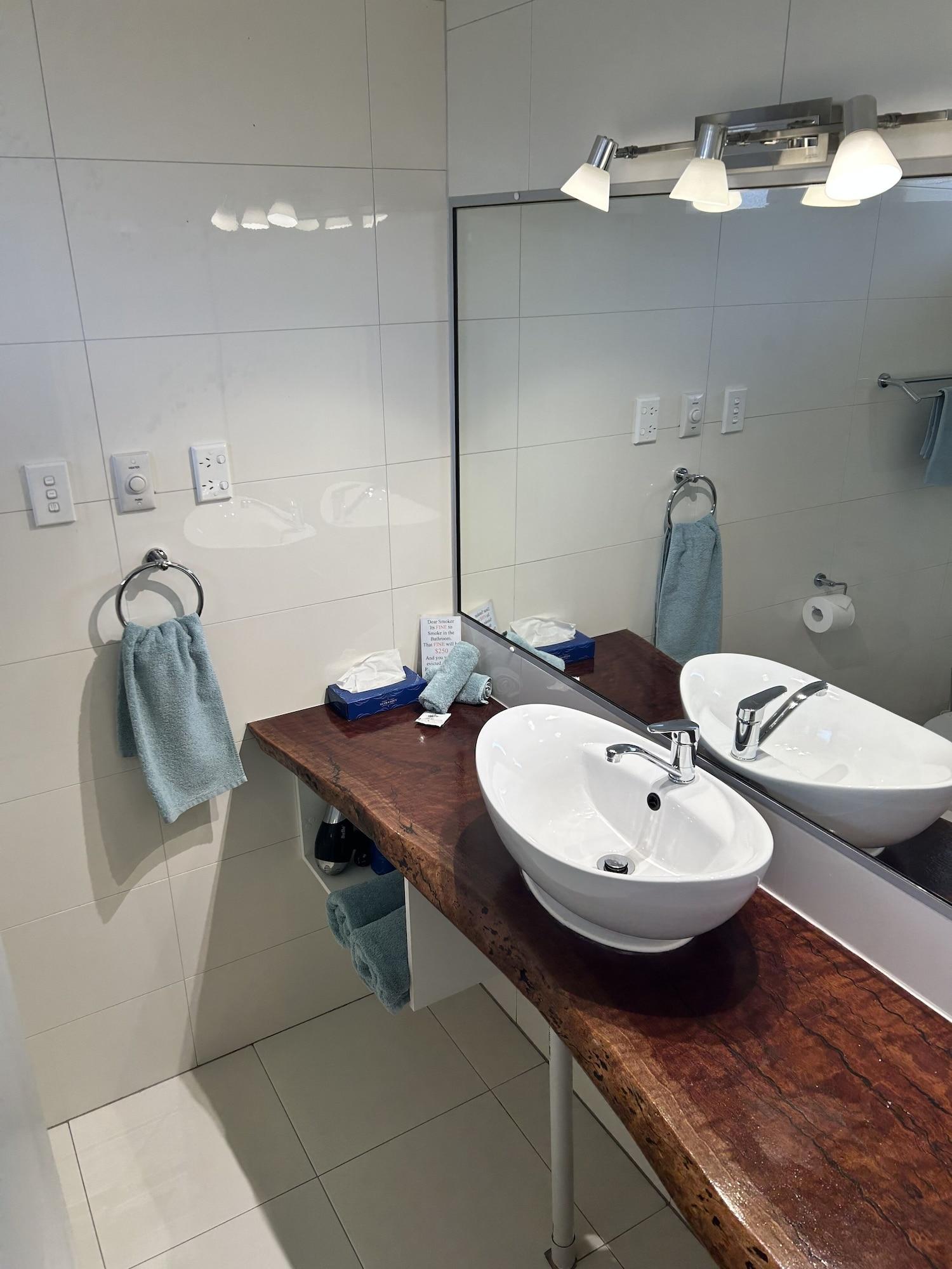 Equipamiento de Habitación Acacia Rose Motor Inn