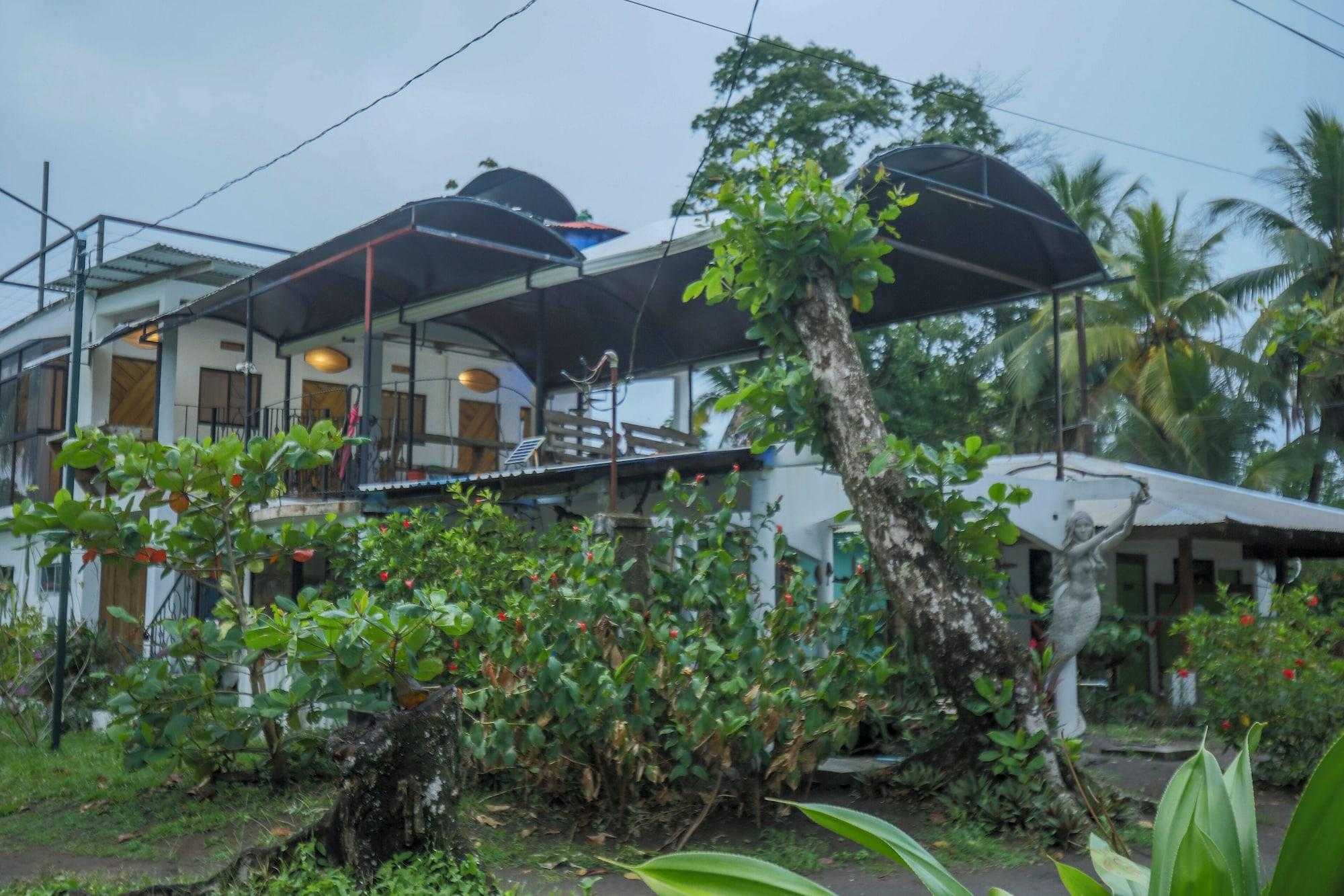 Vista Exterior Hotel Pura Natura Beachfront Tortuguero