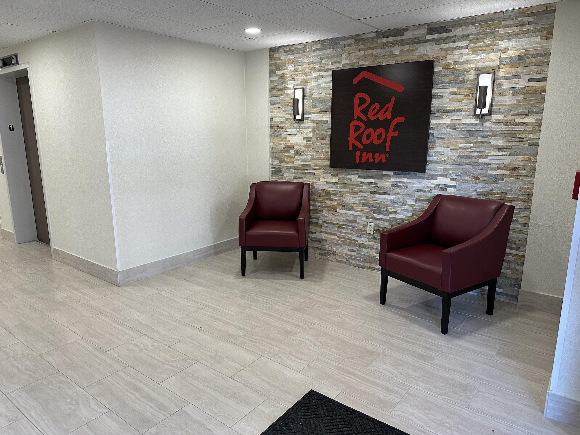 Vista Lobby Red Roof Inn Charleston - Dunbar