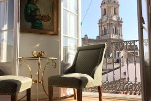 Alquiler Vacacional - Clock Tower Malaga, next to the Cathedral and the Picasso Museum