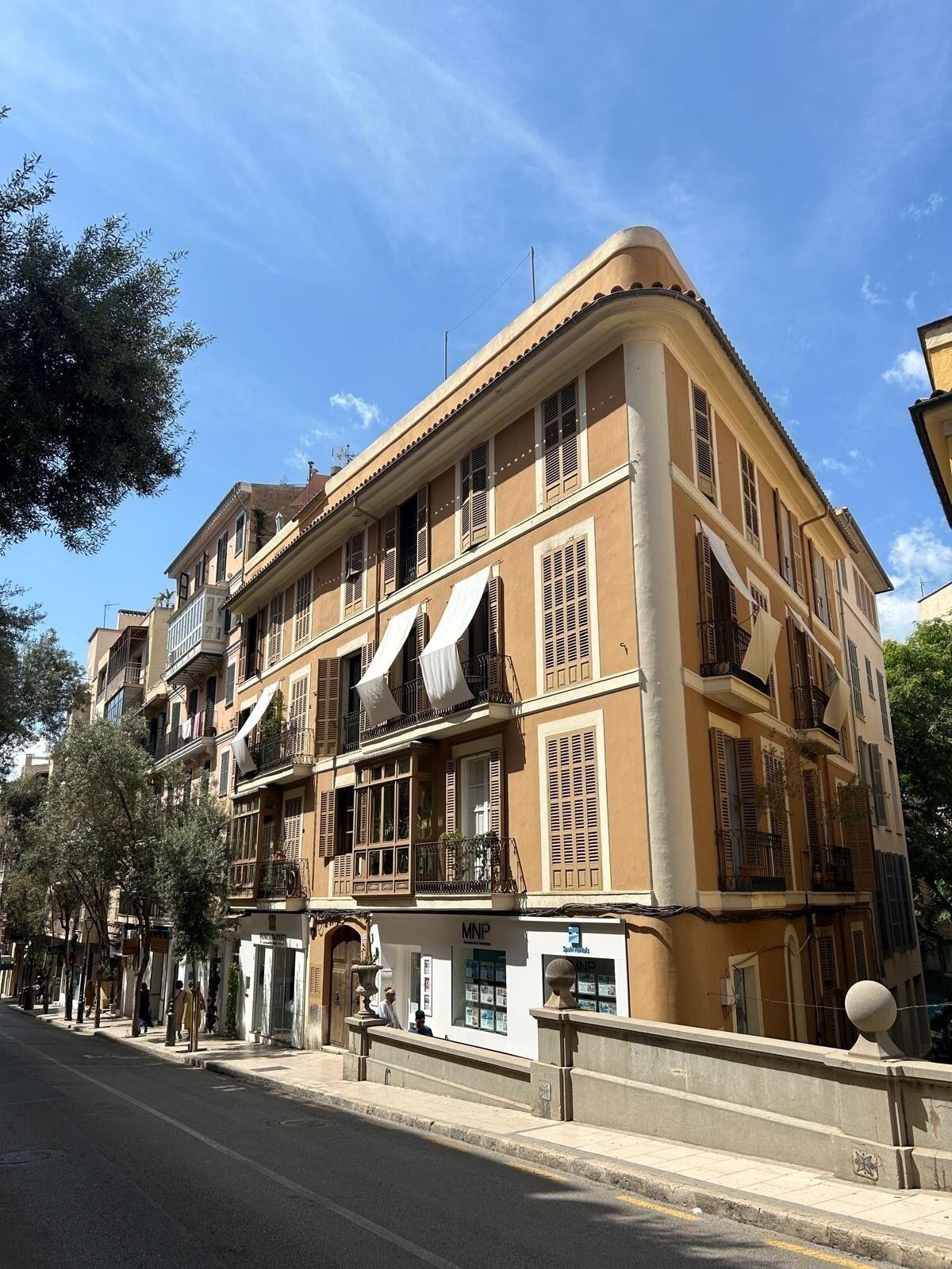 Vista Exterior Dog Admiral Urban Guest House