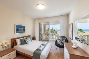 Alquiler Vacacional - Larnaca Chelidonia Seafront Villa