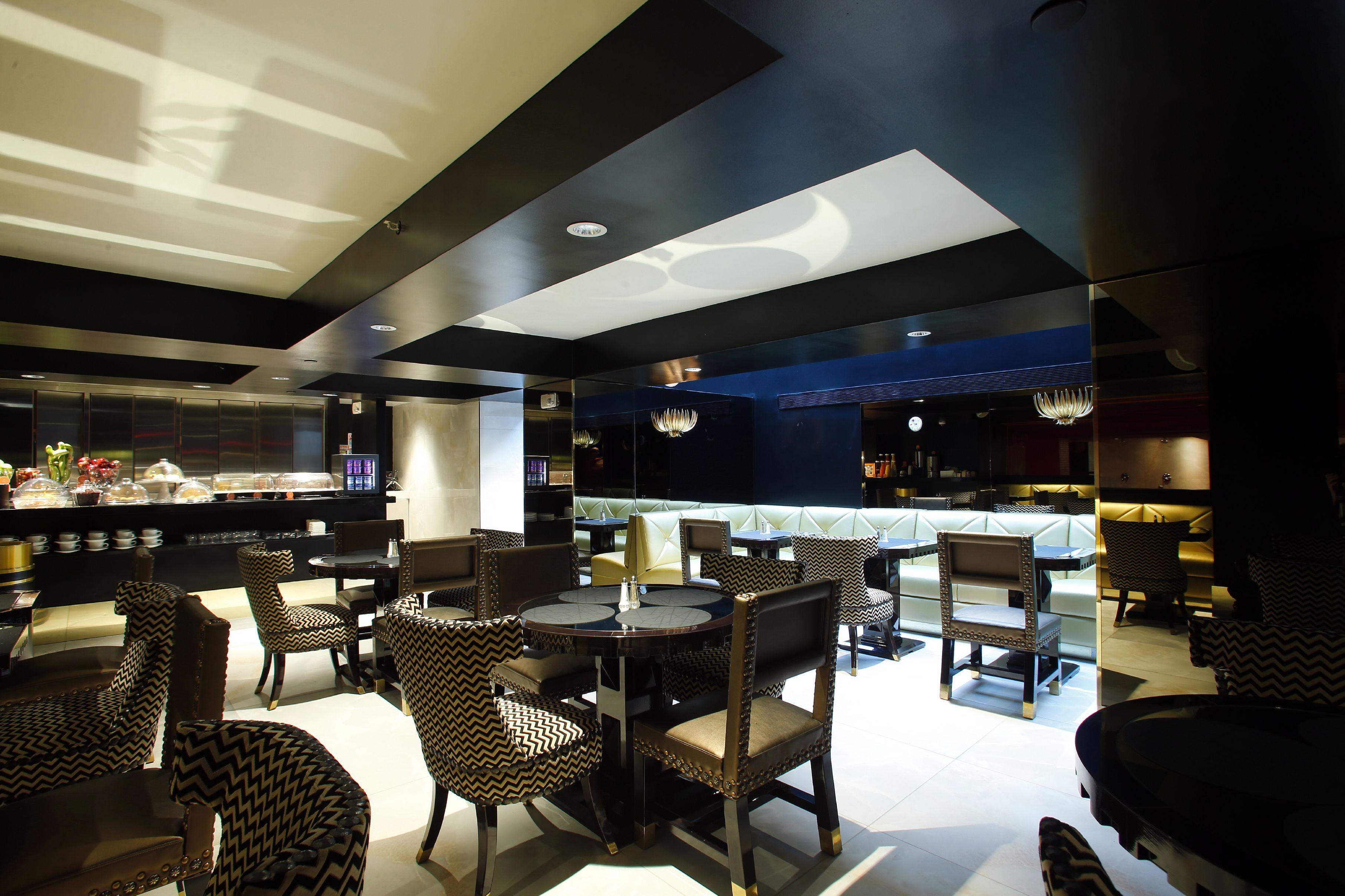 Restaurant 45 Times Square Hotel