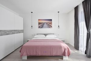 Alquiler Vacacional - Beautiful Home in Split With 4 Bedrooms, Wifi and Outdoor Swimming Pool