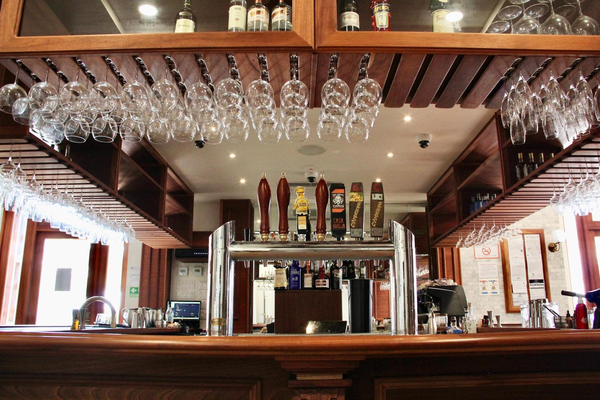 Bar/Salón Hotel Plaza Herrera