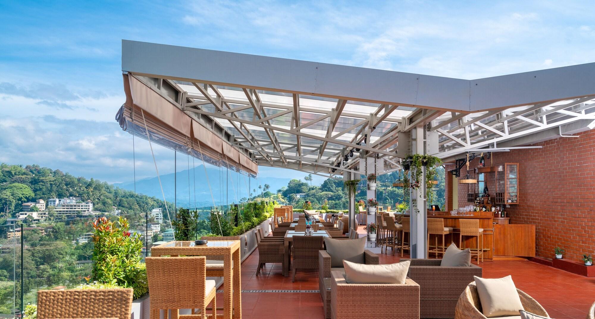 Bar/Salón Grand Serendib Hotel