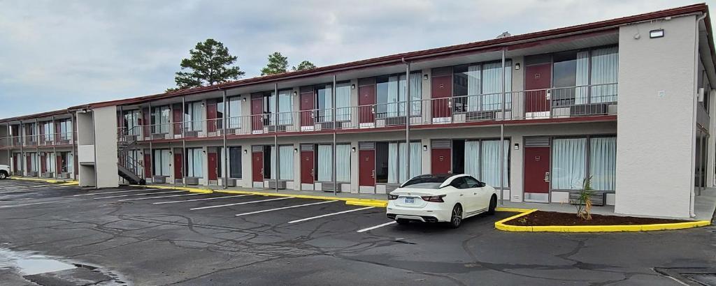 Varios Red Roof Inn Florence, SC