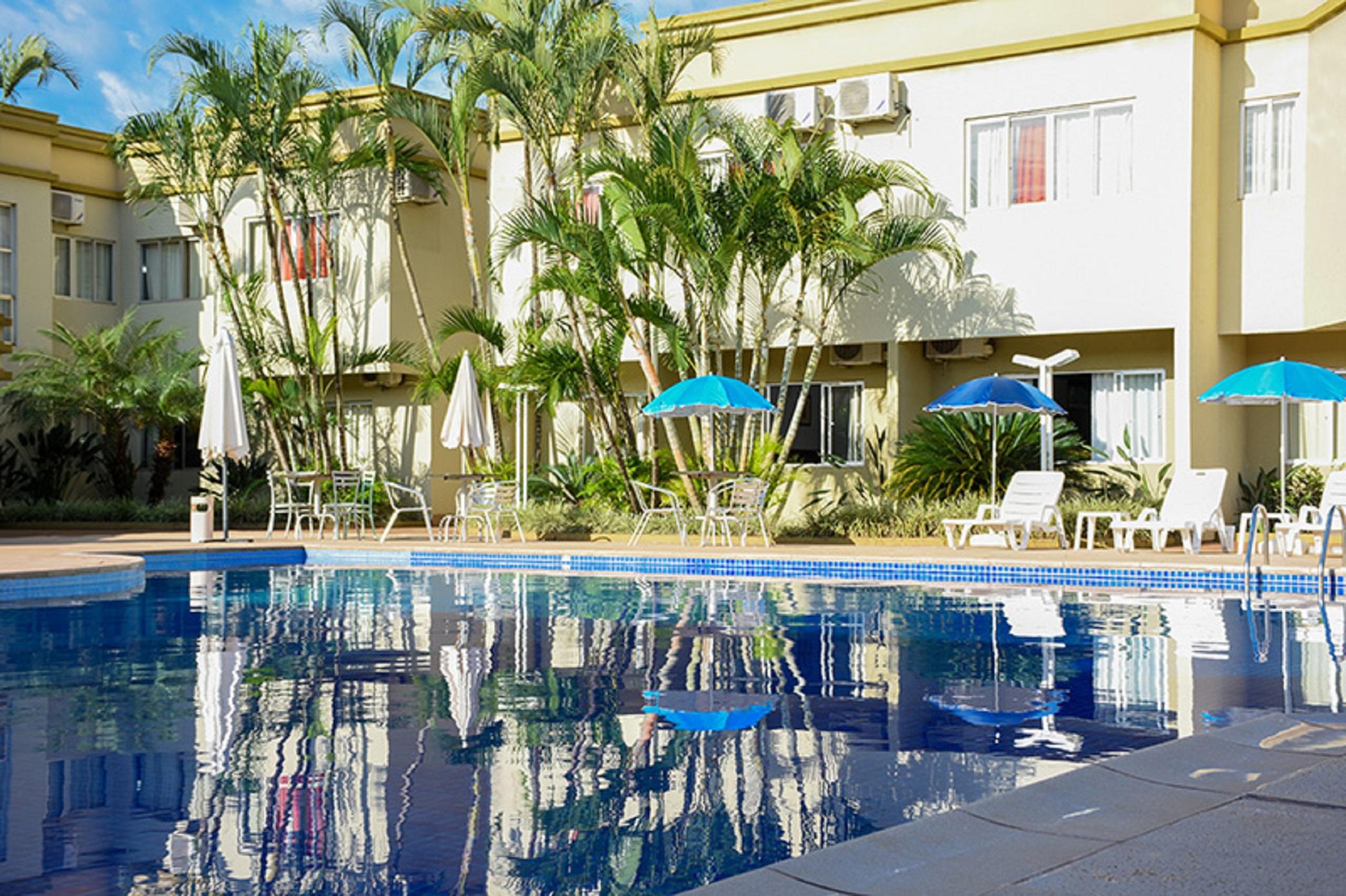Vista Piscina Muffato Plaza Hotel