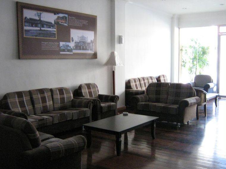 Vista Lobby Super OYO 546 Grand City Hotel