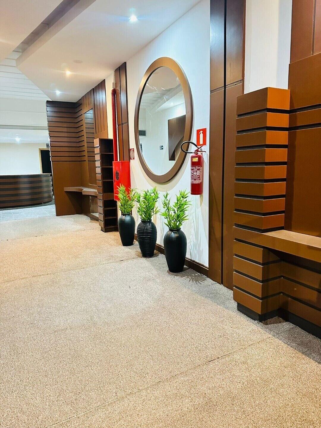 Vista Lobby Hotel Central Plaza Timoteo