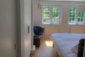 Alquiler Vacacional - Hampstead haven - 2BR 2BA - private deck & 425sqm garden, gated parking