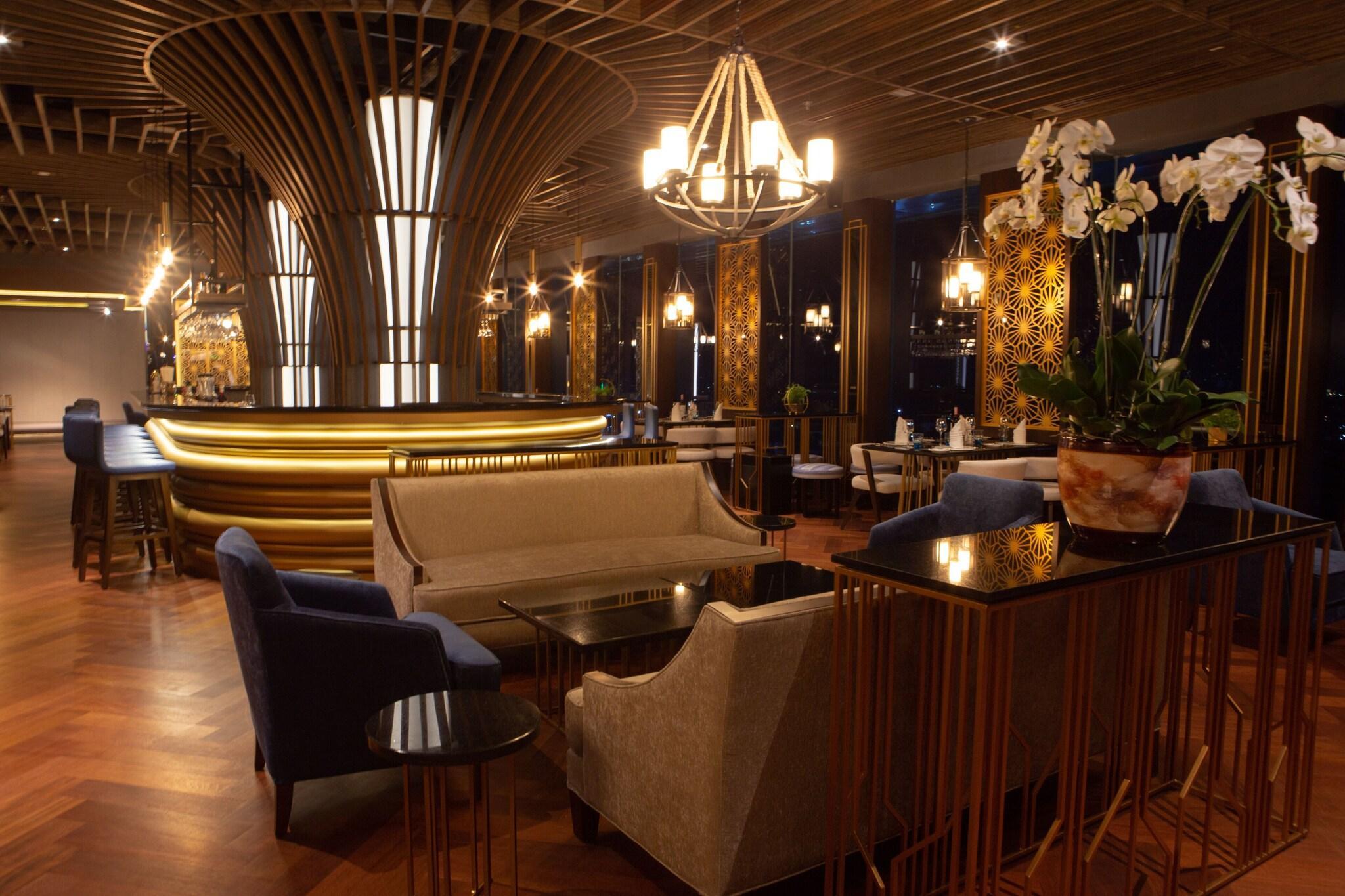 Vista Lobby Avenzel Hotel & Convention Cibubur