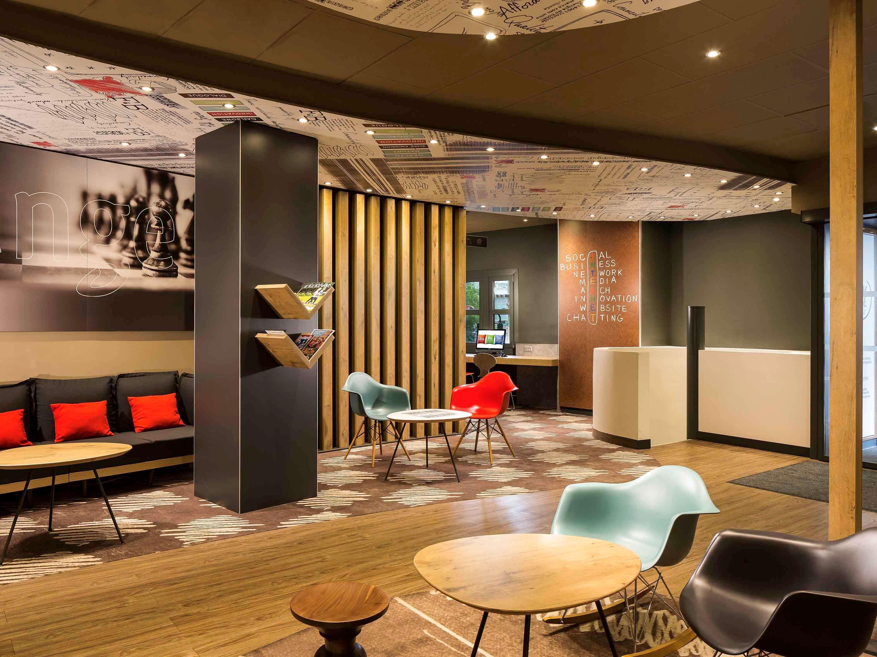 Vista Lobby ibis Budapest Heroes Square