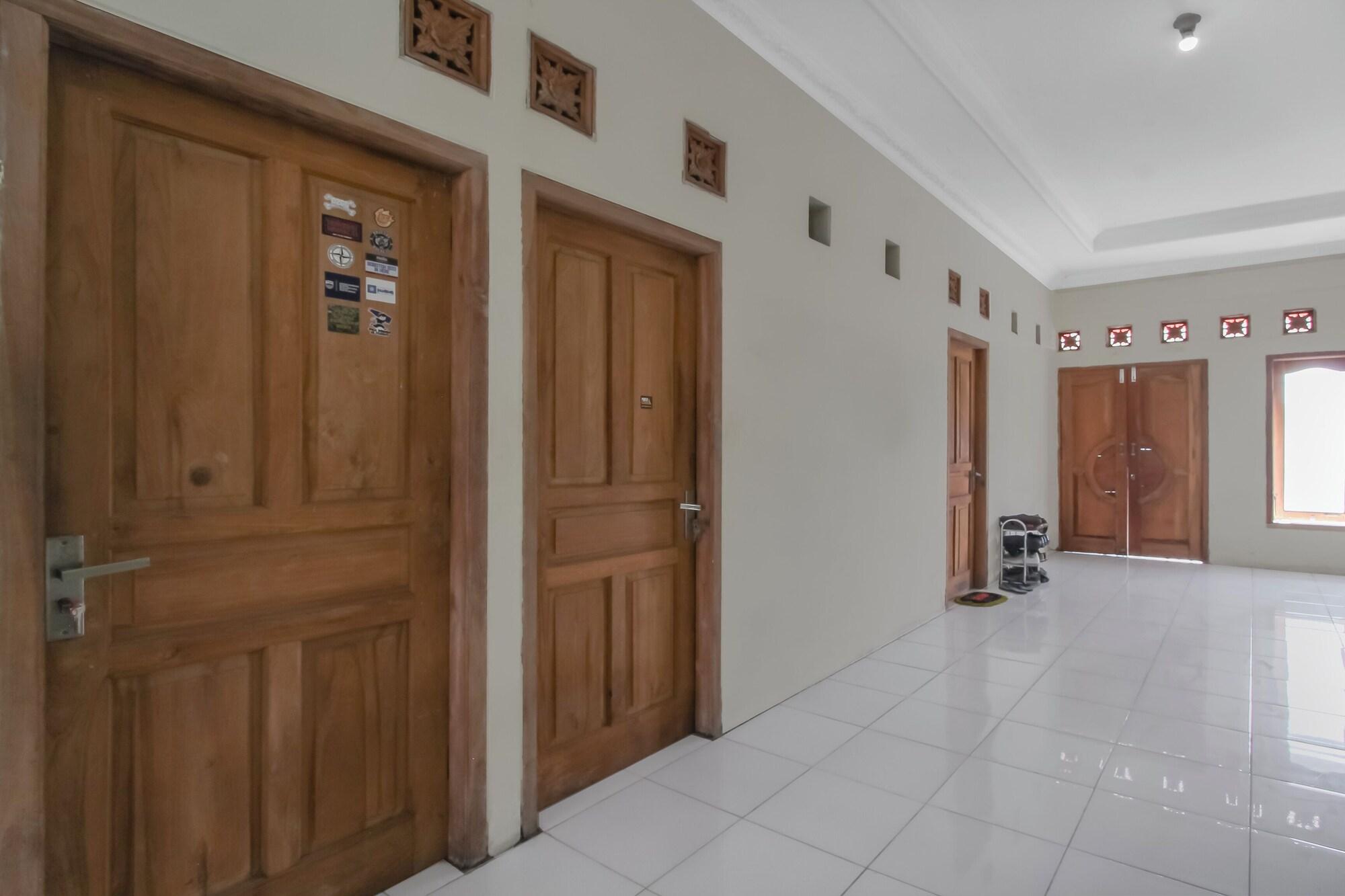 Vista Lobby OYO 94931 Mardi Homestay Syariah