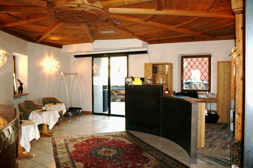 Vista Lobby Hotel Orso Grigio