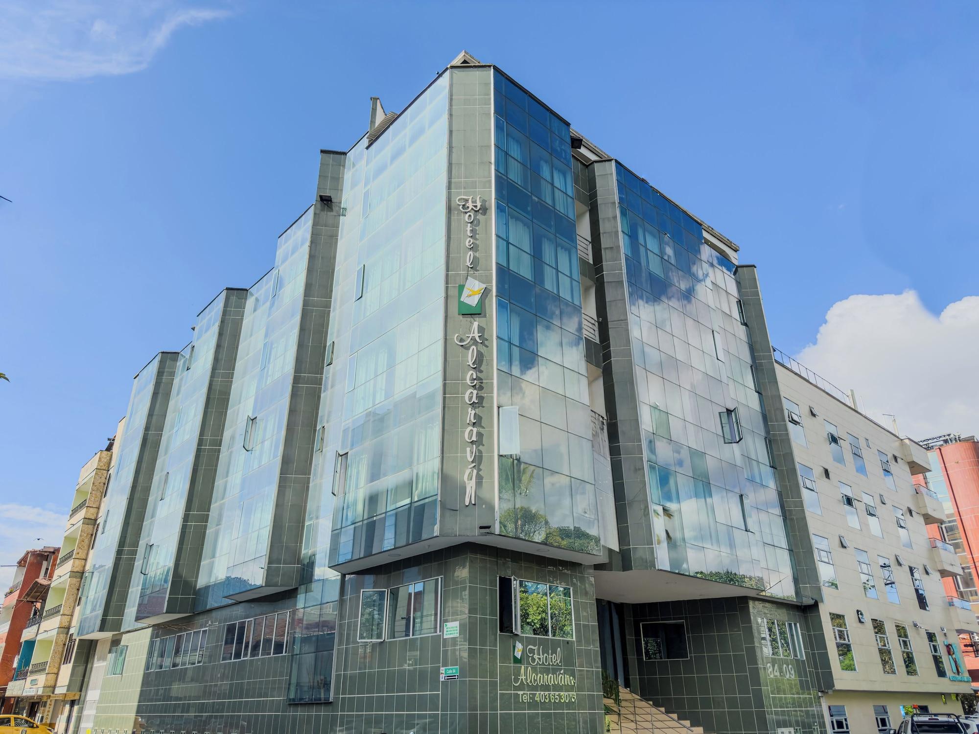 Vista Exterior Hotel Alcaravan Medellín