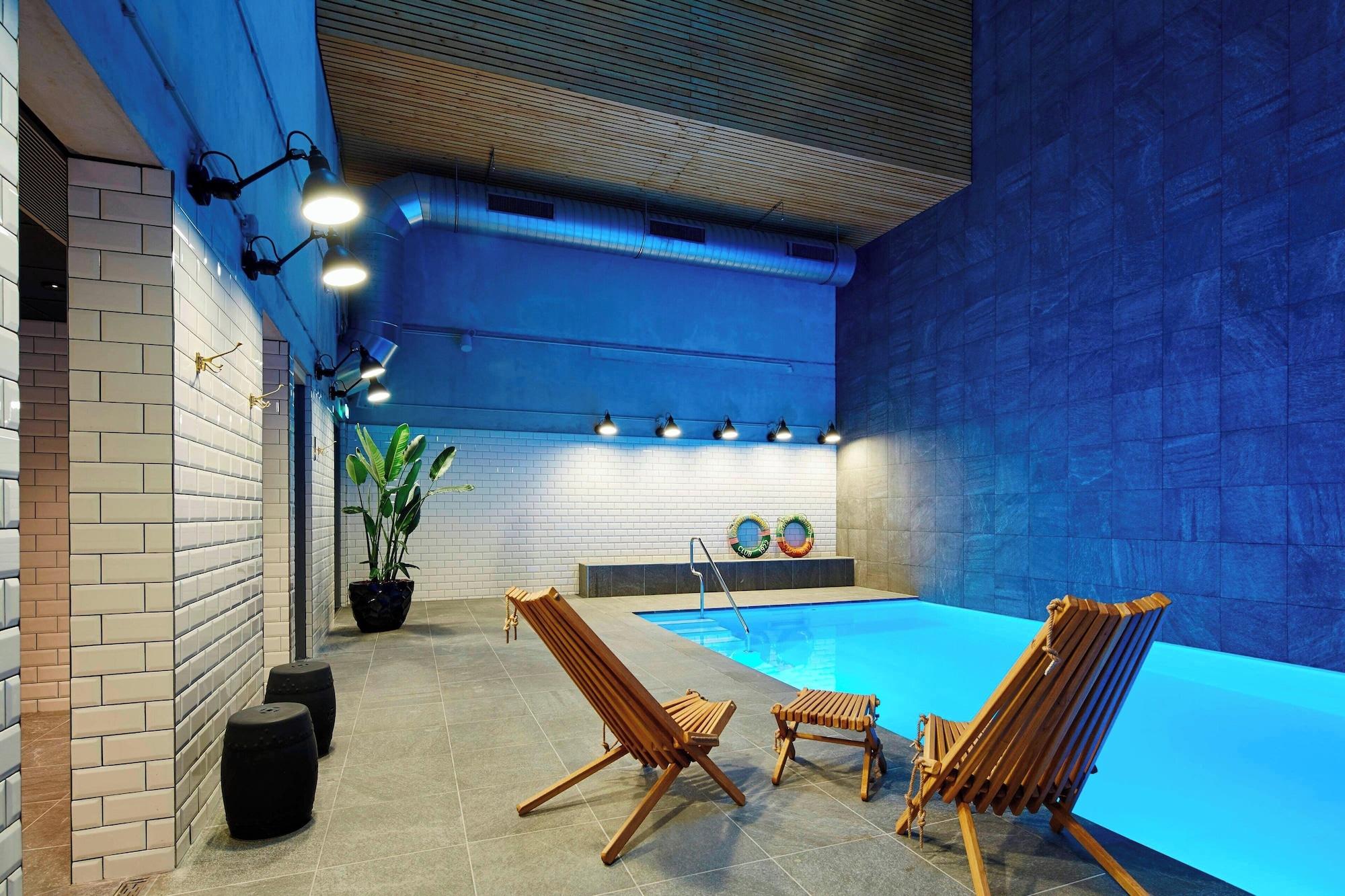 Vista Piscina Residence Inn by Marriott Amsterdam Houthavens