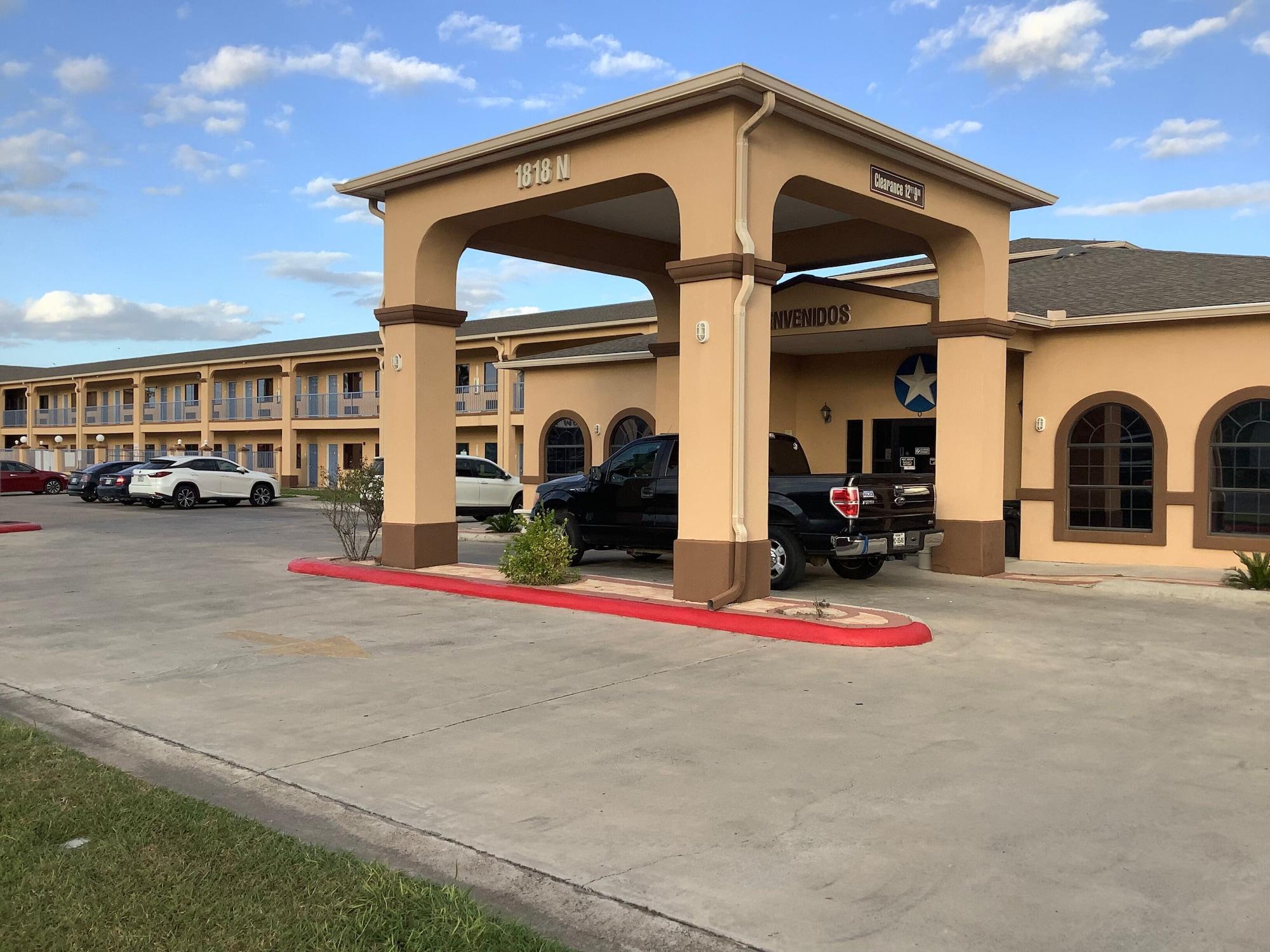 Vista Exterior Texas Inn Weslaco