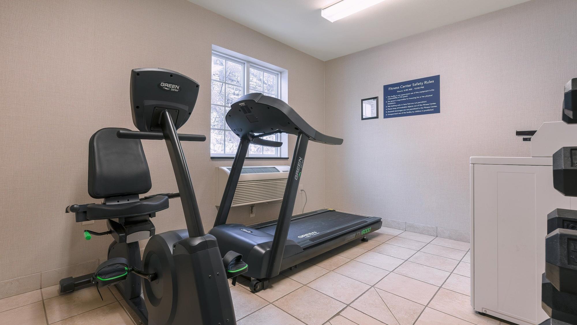 Gimnasio Cobblestone Inn & Suites - Durand