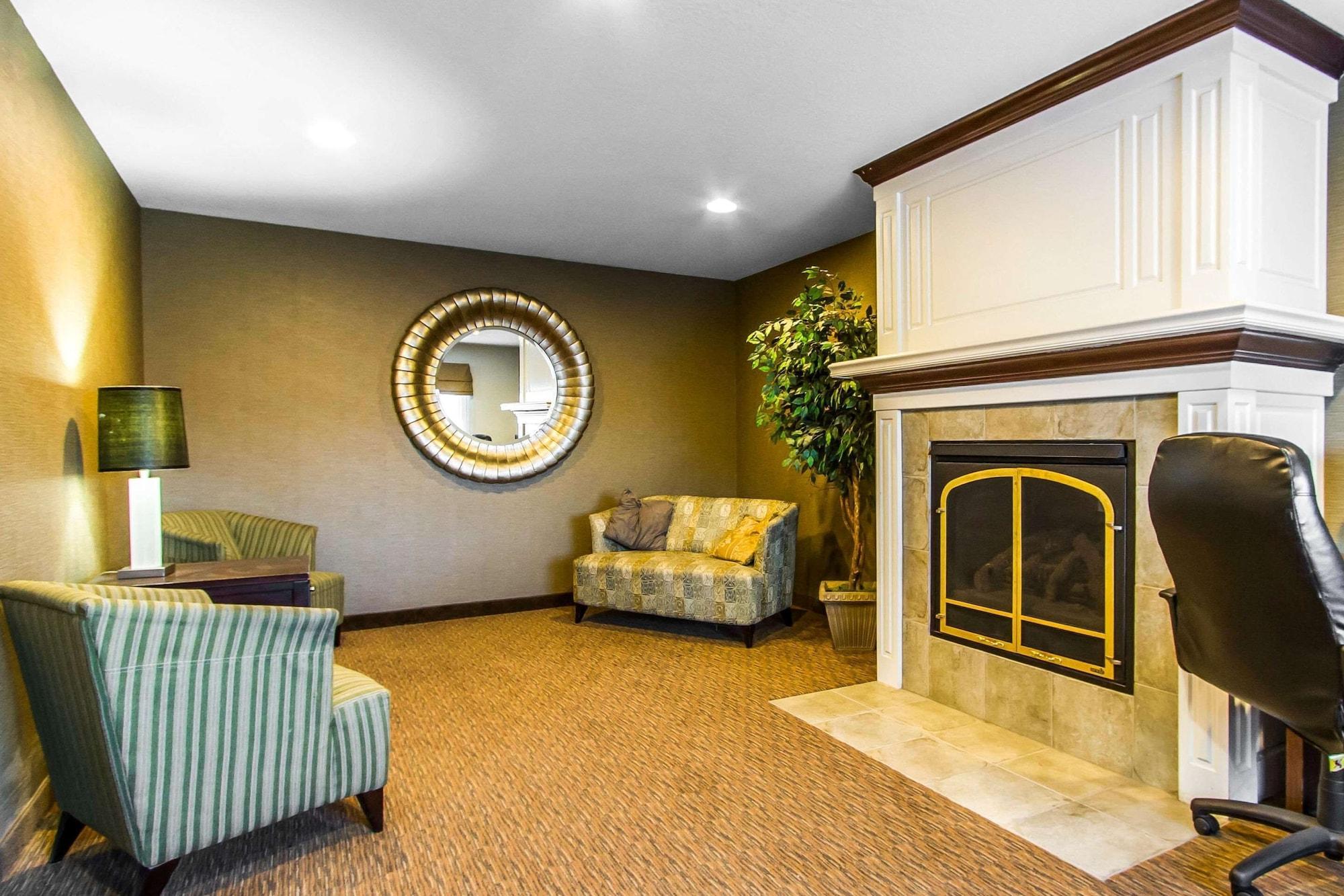 Vista Lobby Sleep Inn & Suites Pleasant Hill - Des Moines