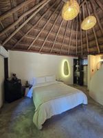 Alquiler Vacacional - Private Villa + Palapa w/Garden Steps from Lagoon