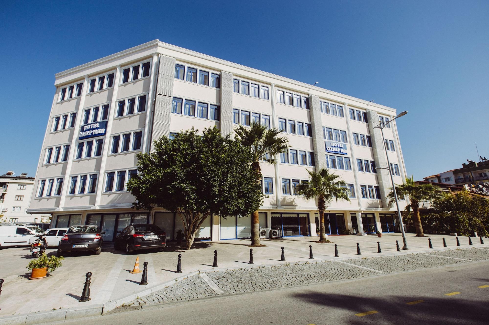 Varios Ozalp Han Hotel