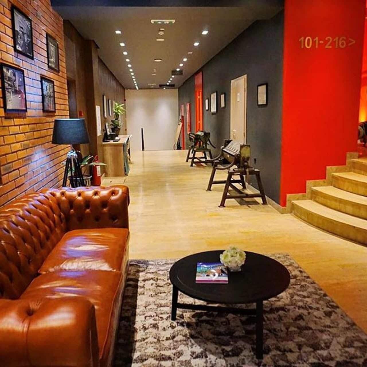 Vista Lobby SL Industry Hotel