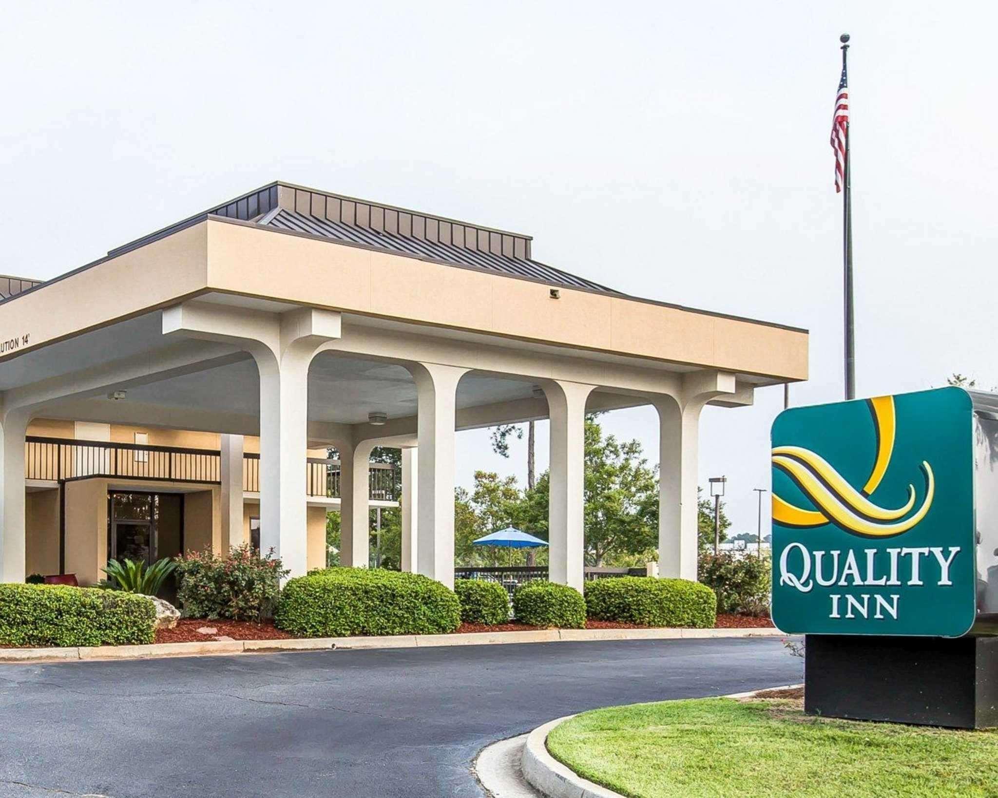 Vista Exterior Quality Inn At the Mall - Valdosta