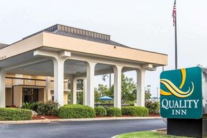 Alojamiento - Quality Inn At the Mall - Valdosta