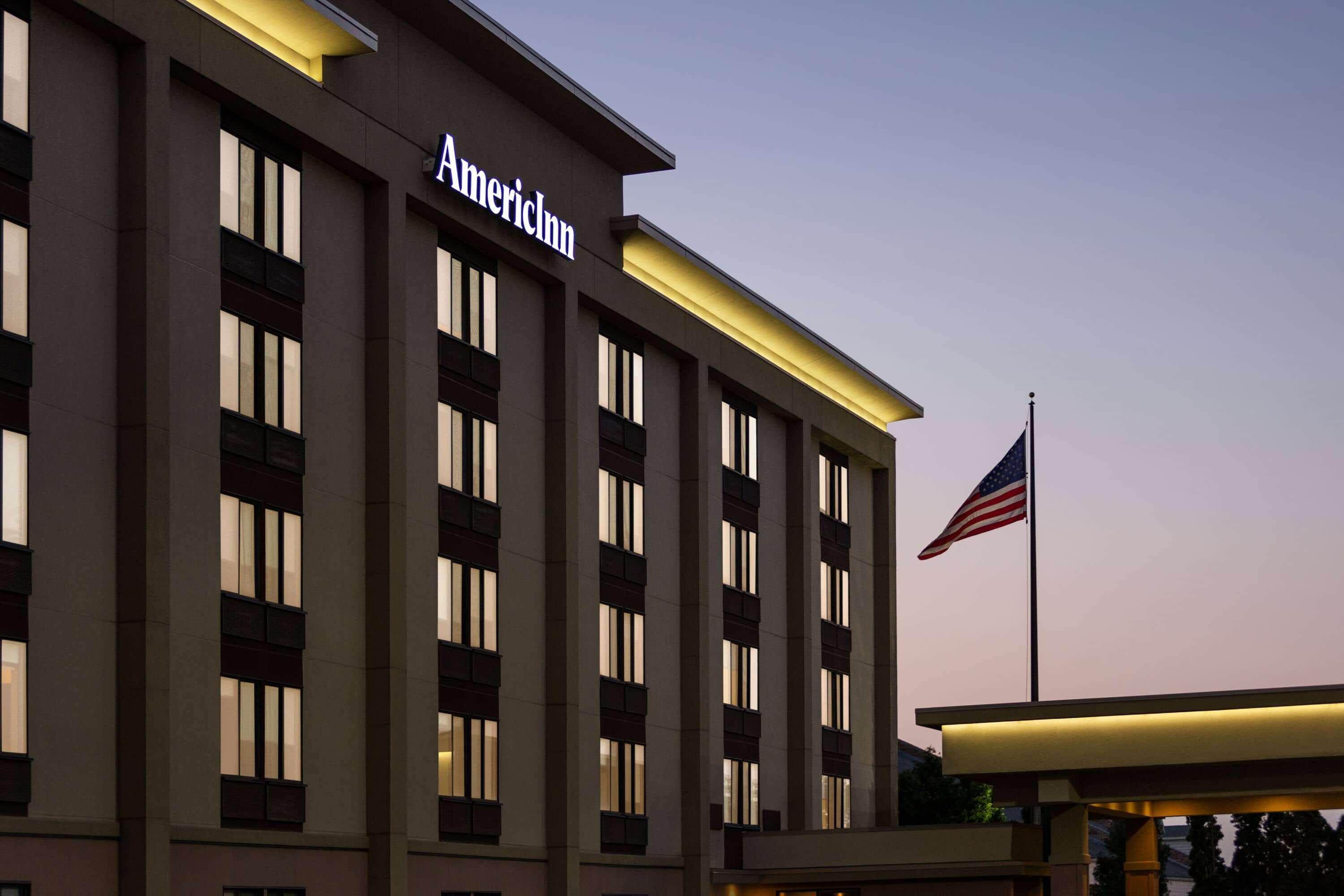 Vista Exterior AmericInn by Wyndham Madison West