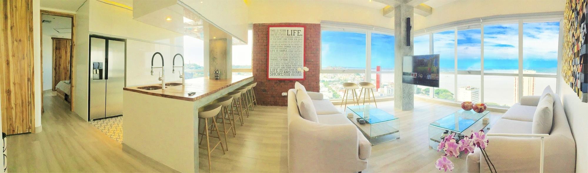 Vista Exterior DELUXE HIGHRISE RIVER & CITY VIEW FLATS GYE
