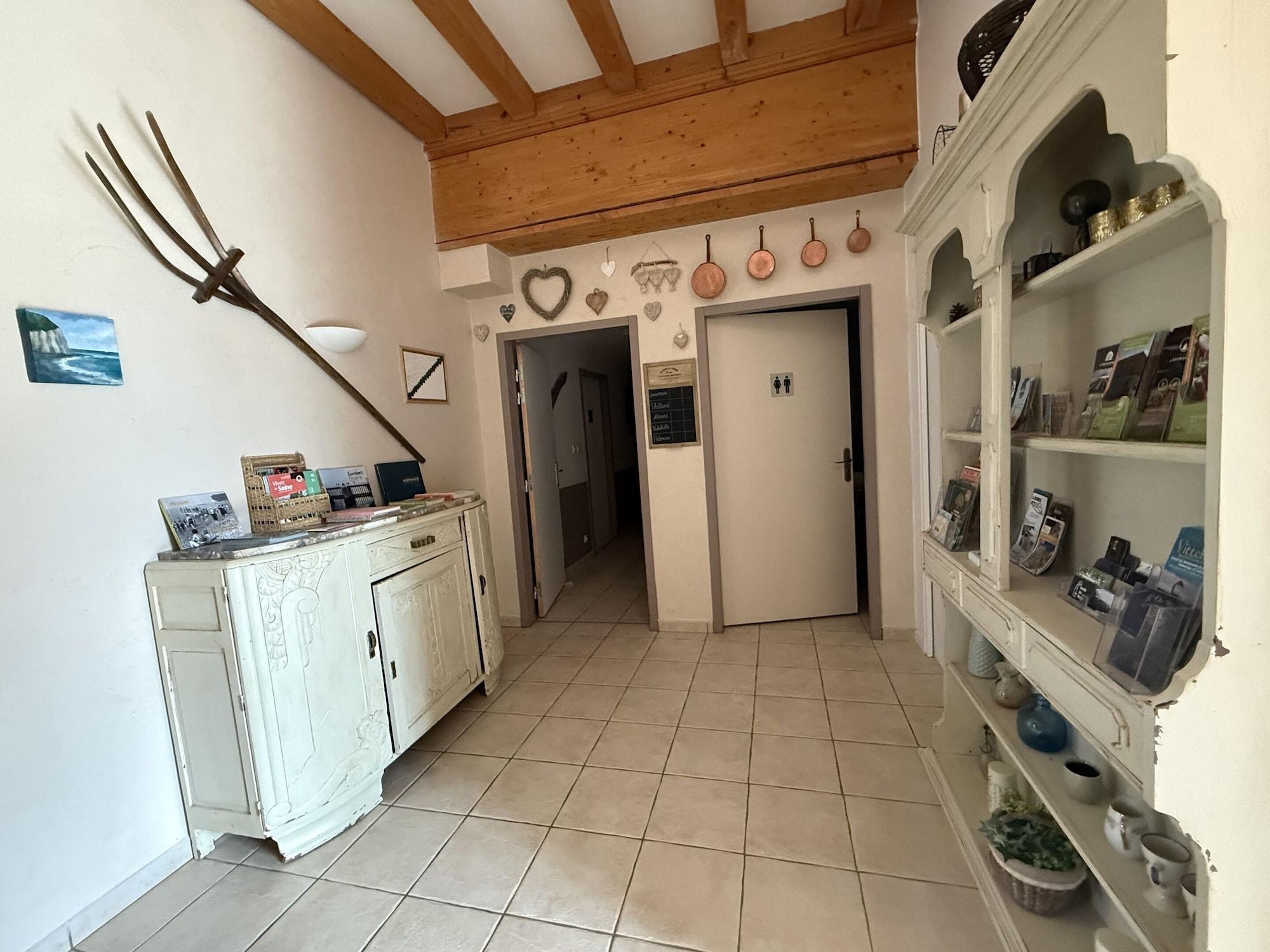 Vista Lobby Aux Ecuries du Château