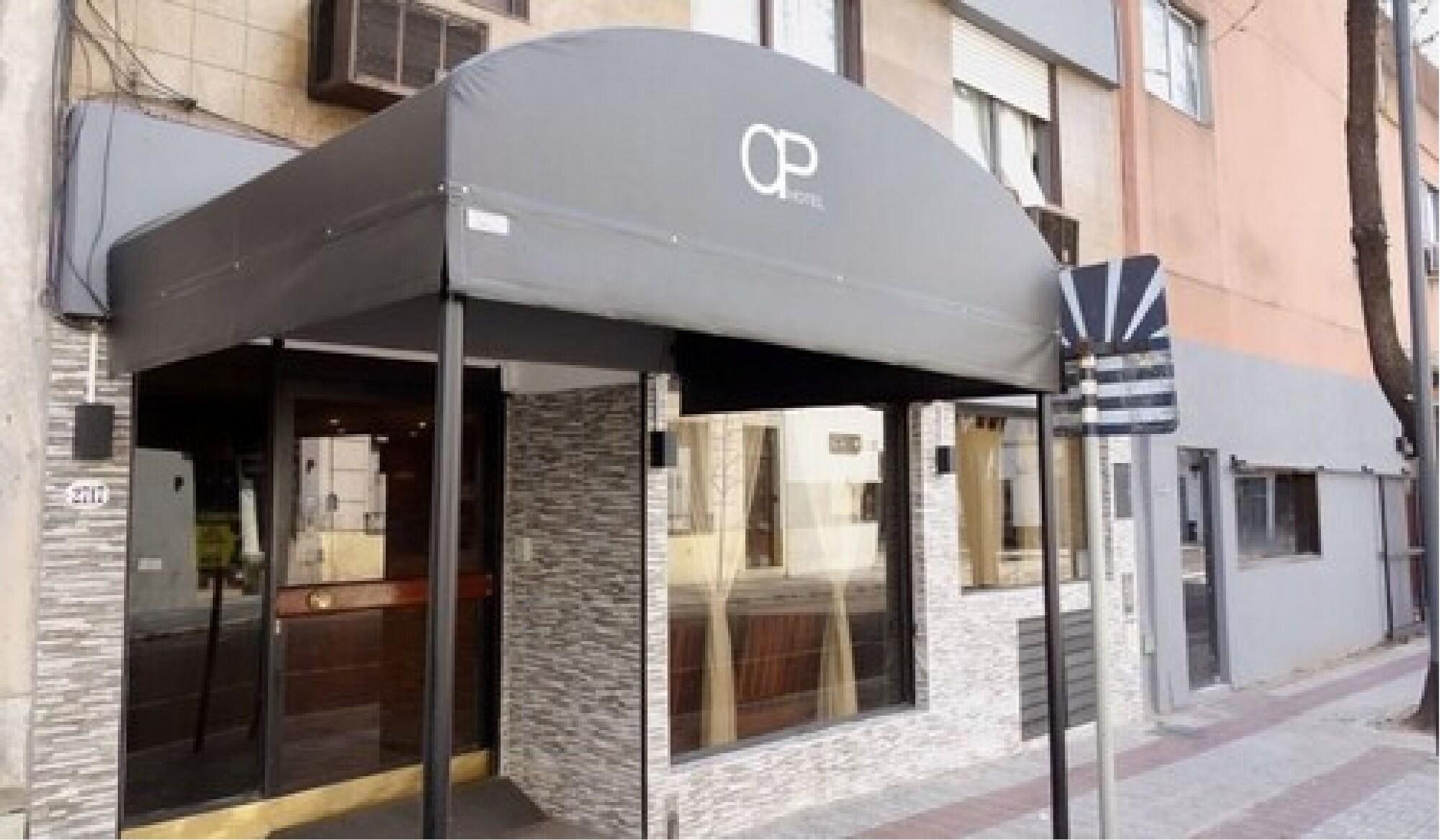 Varios Once Plaza Hotel