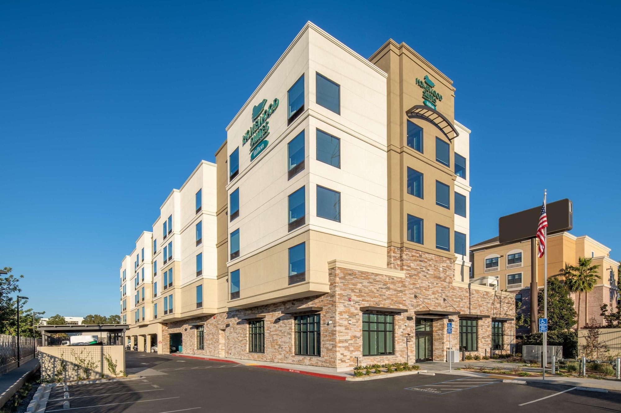 Varios Homewood Suites by Hilton Belmont