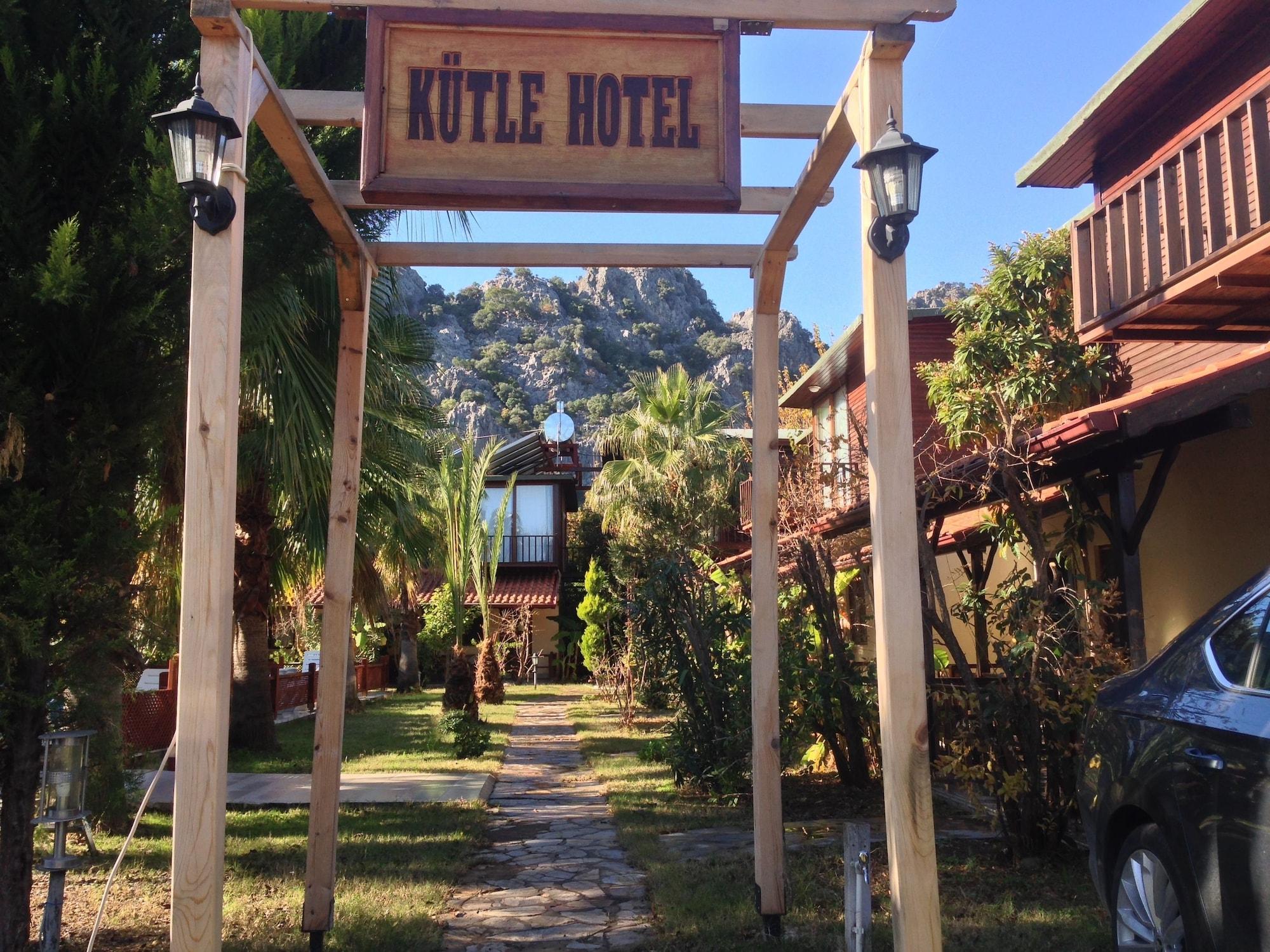 Vista Exterior Kutle Hotel