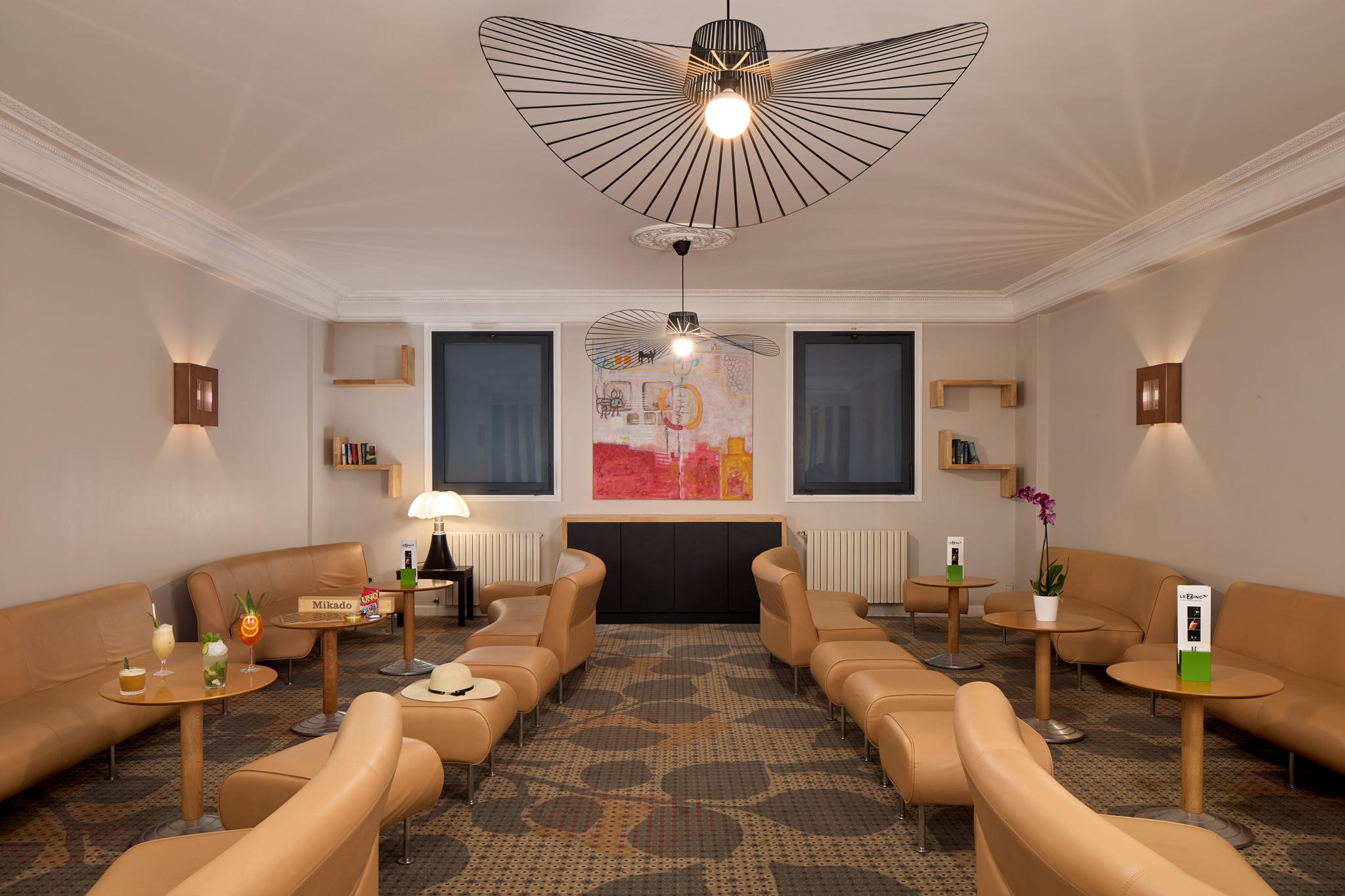 Vista Lobby Hotel Roissy Lourdes