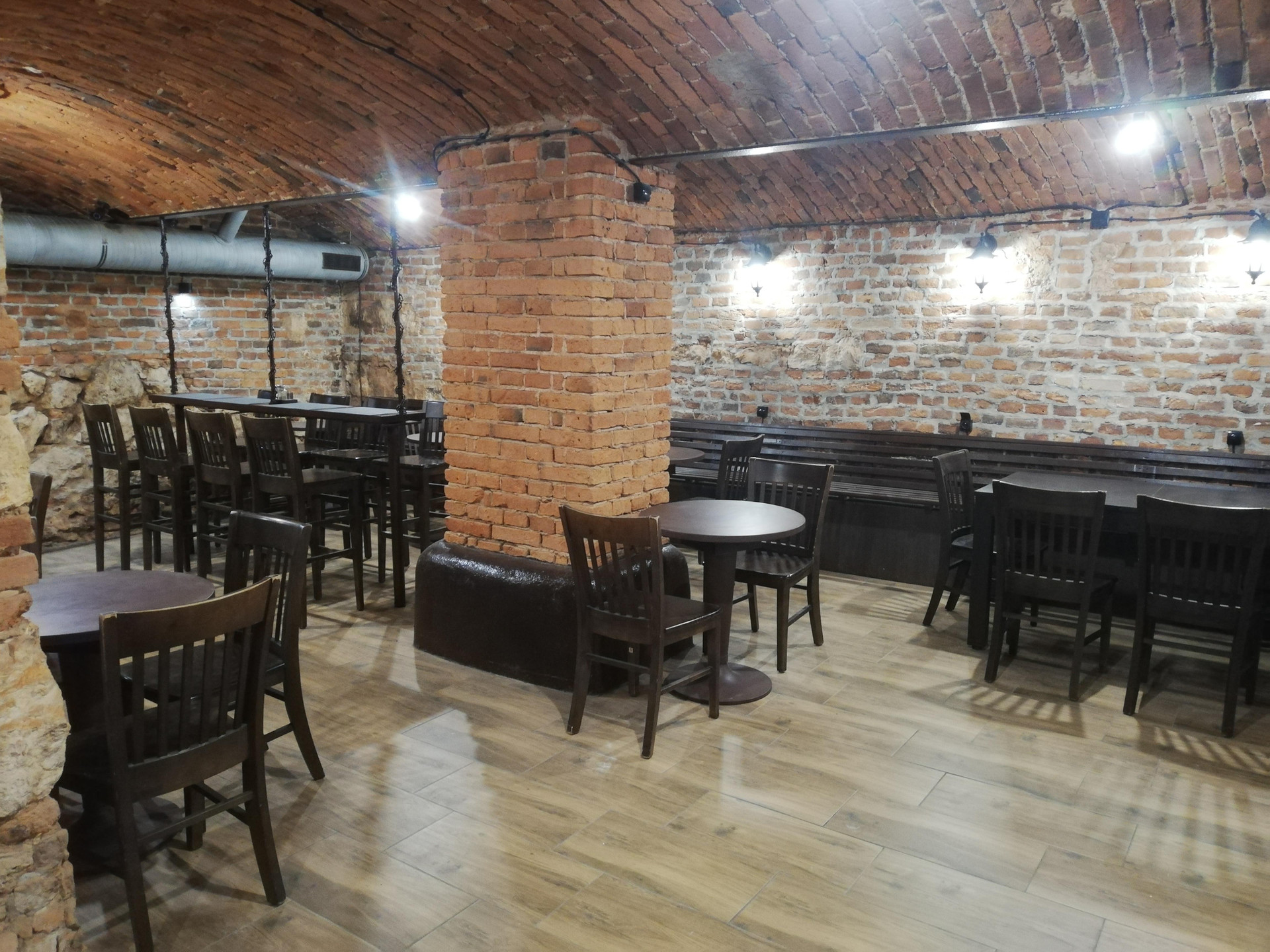 Restaurant Lorf Hostel&Apartments