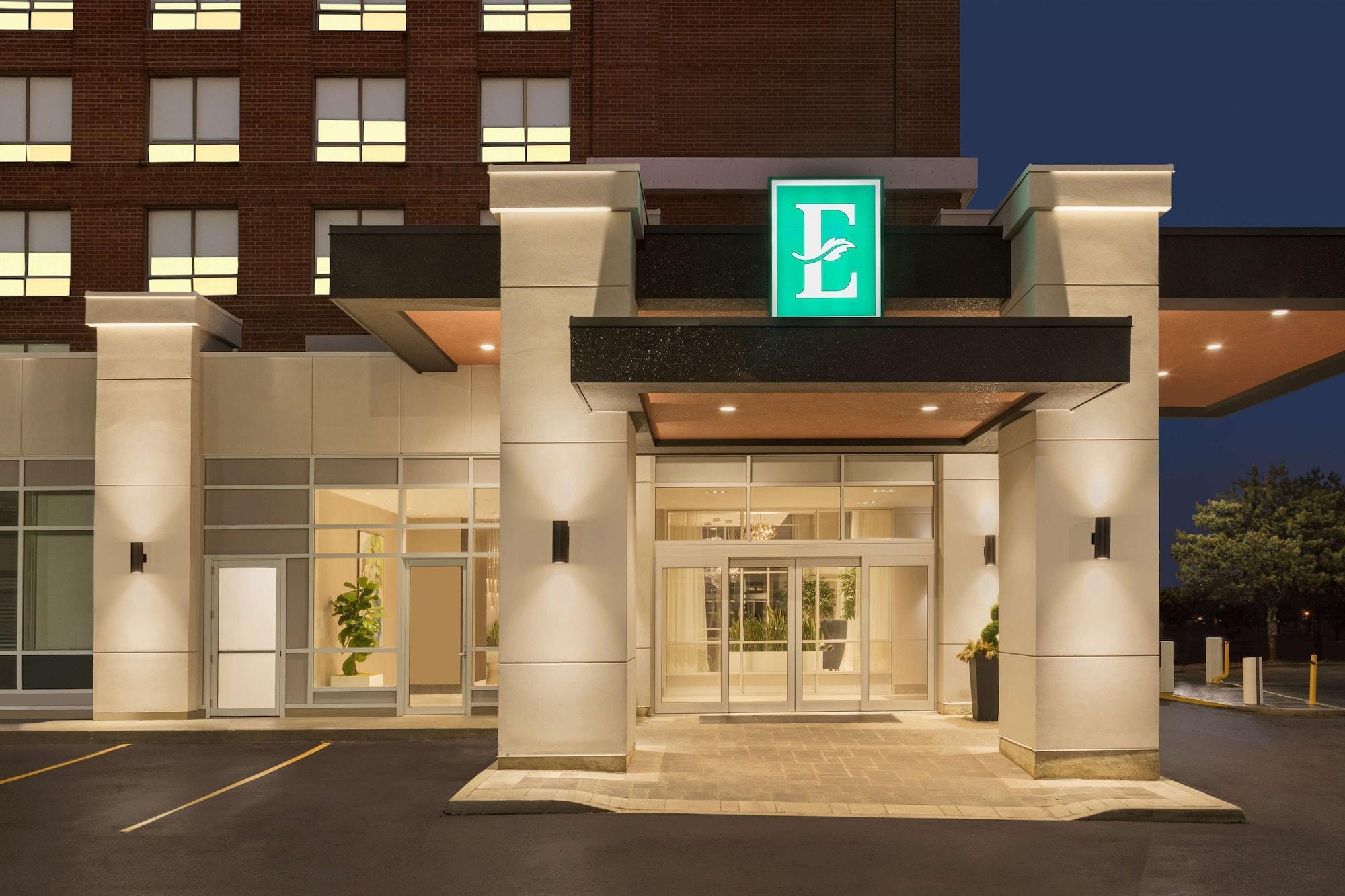 Vista Exterior Embassy Suites by Hilton Toronto Airport
