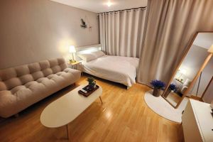 Alquiler Vacacional - 5 Minutes from Gangnam Station / A Cozy Healing Hideout in the Heart of the City