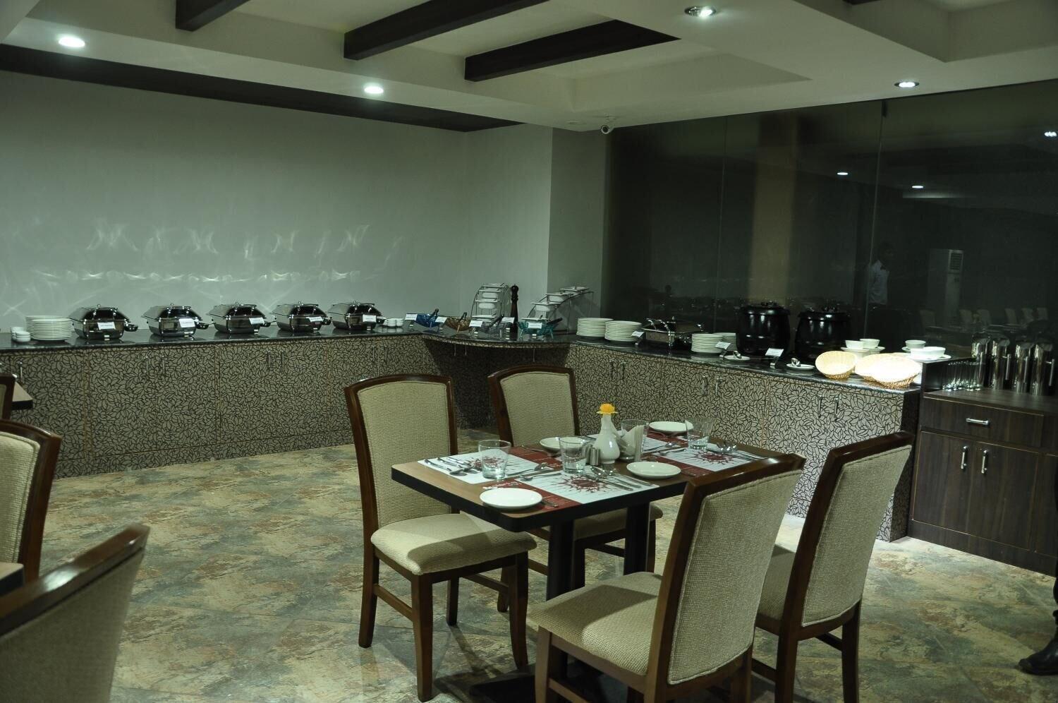 Restaurant Clarks Inn Badami