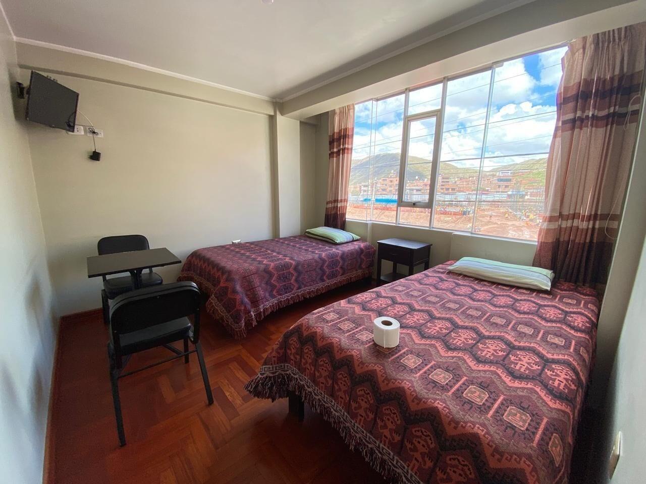 Habitación Hostal Kemovi Turístico Desaguadero