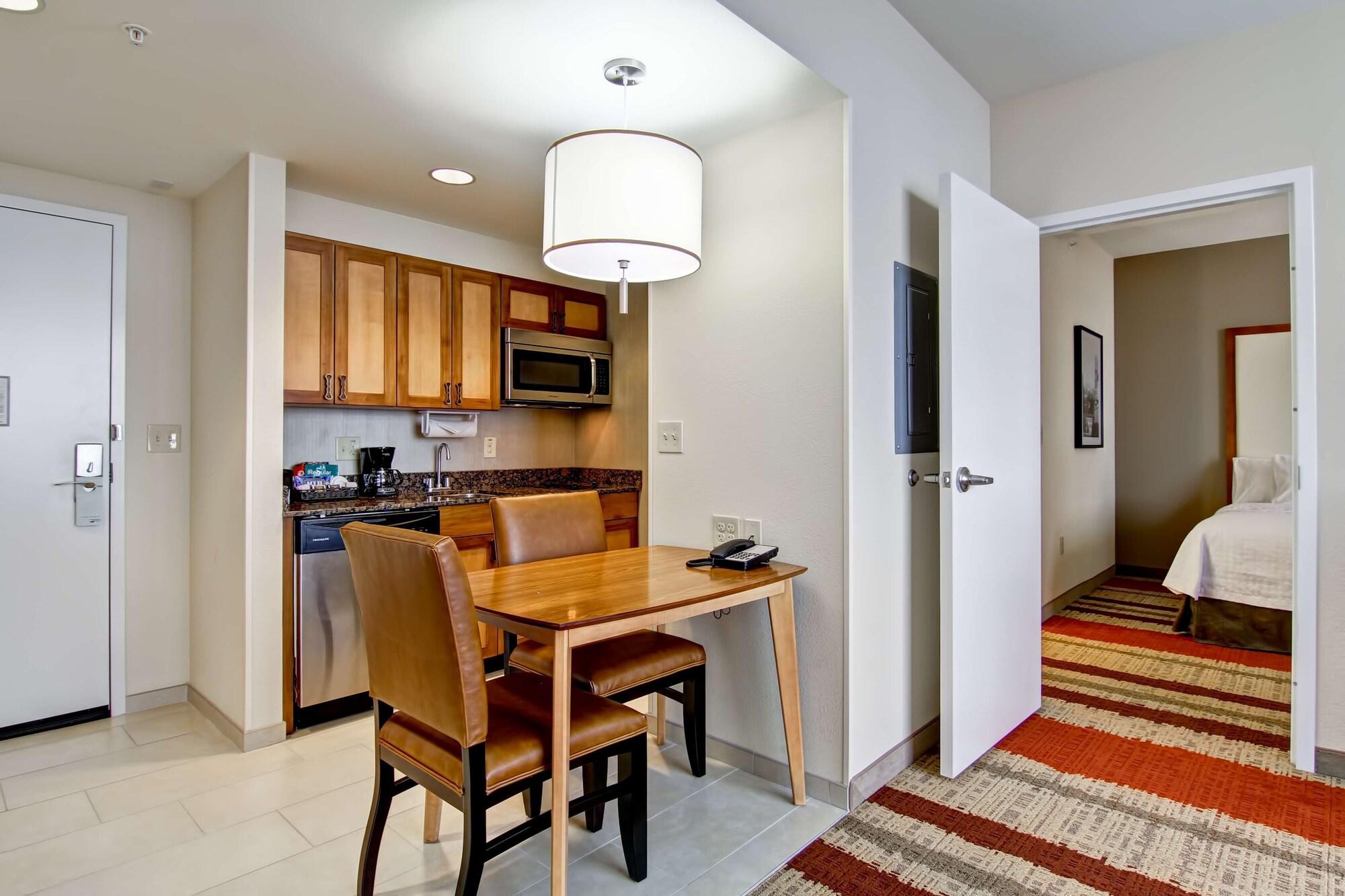 Comodidades del Alojamiento Homewood Suites by Hilton Cincinnati-Downtown