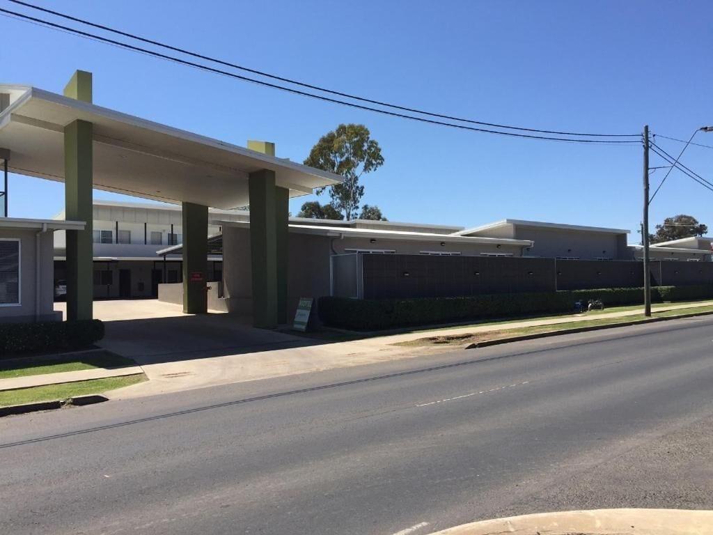 Vista Exterior Drover's Motor Inn, Dalby