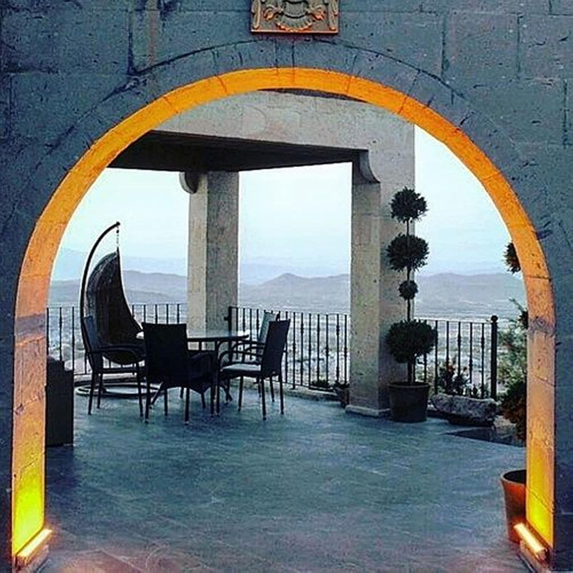 Bar/Salón La Casa Cave