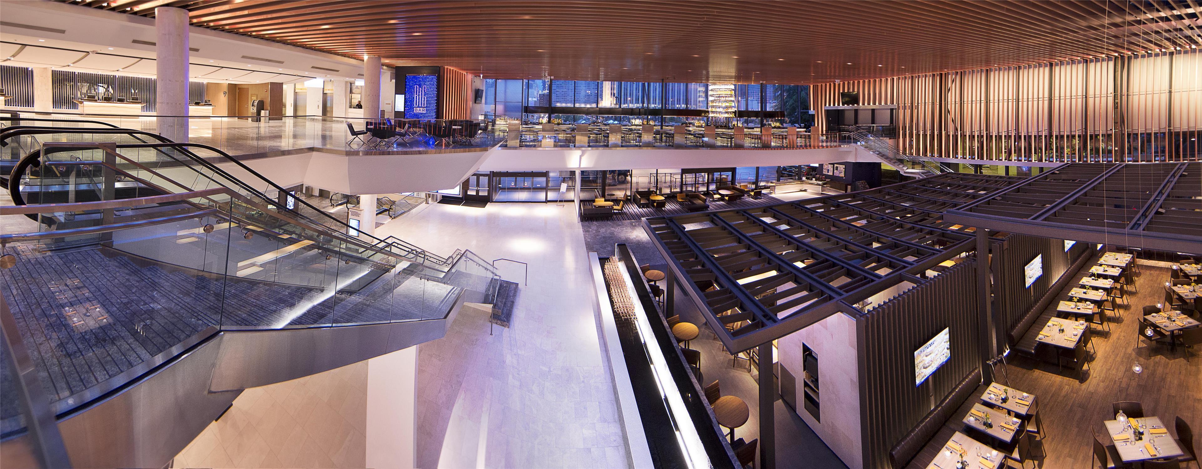 Vista Lobby Hyatt Regency Chicago