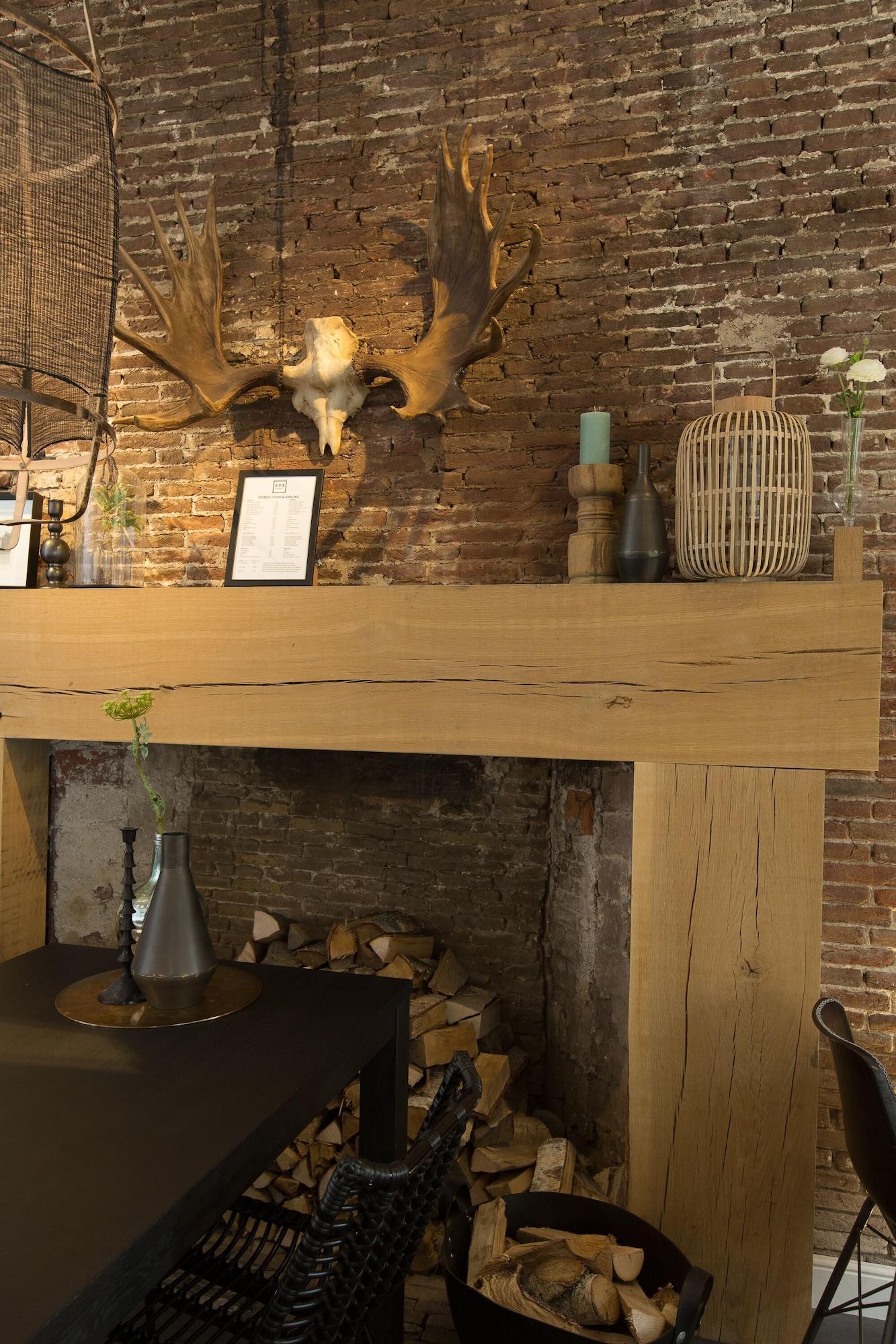 Instalaciones Recreativas Eye Hotel