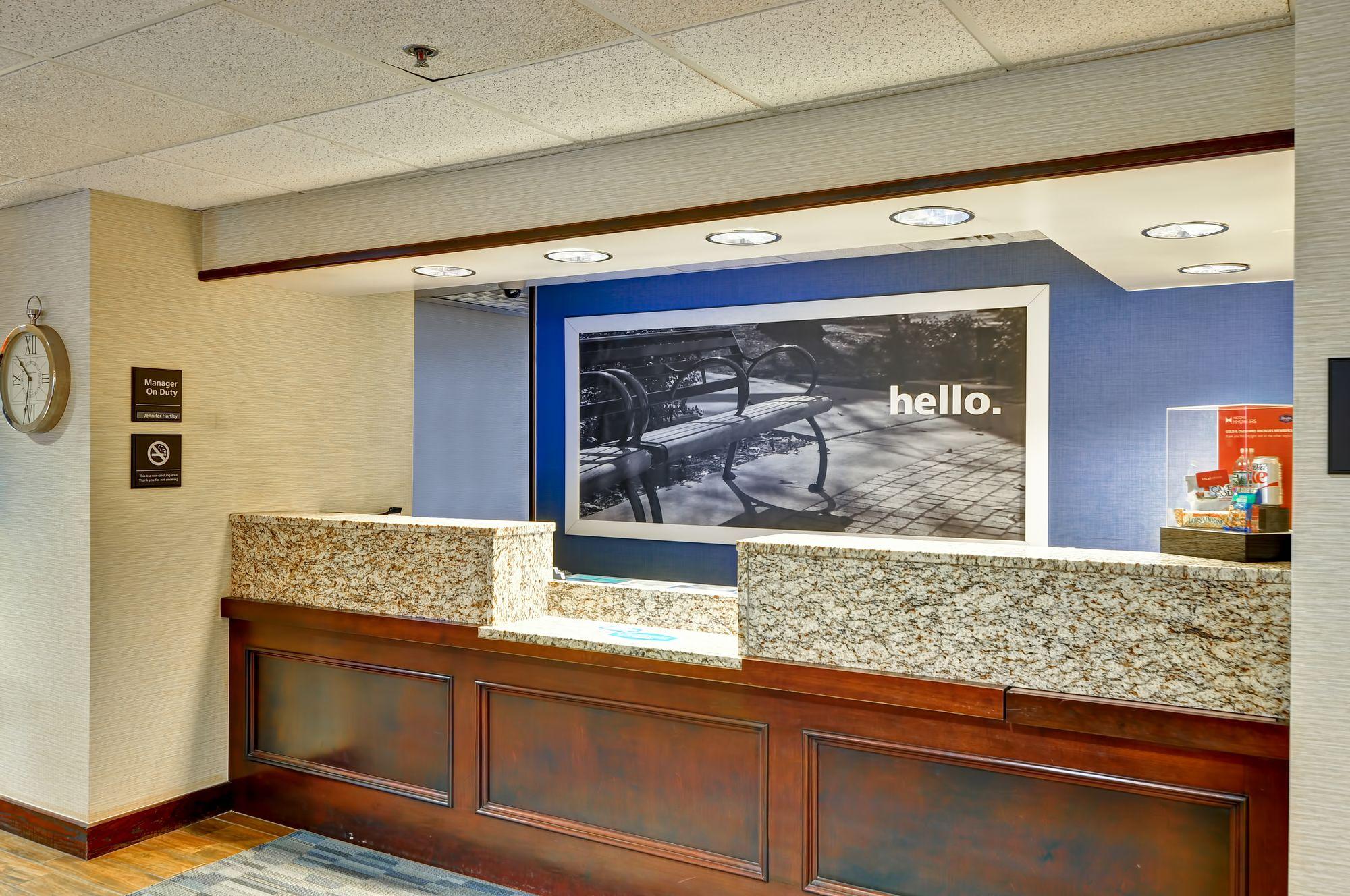 Vista do lobby Hampton Inn by Hilton New Bedford/Fairhaven
