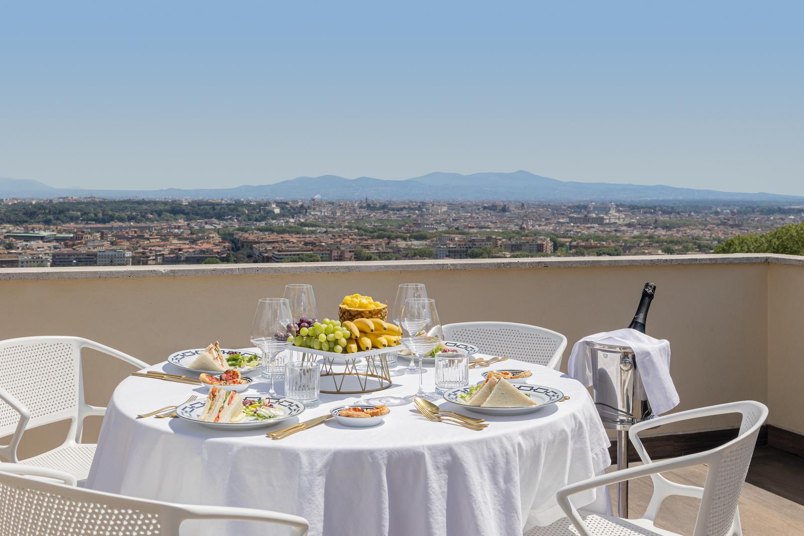 Varios Monastero dei Santi