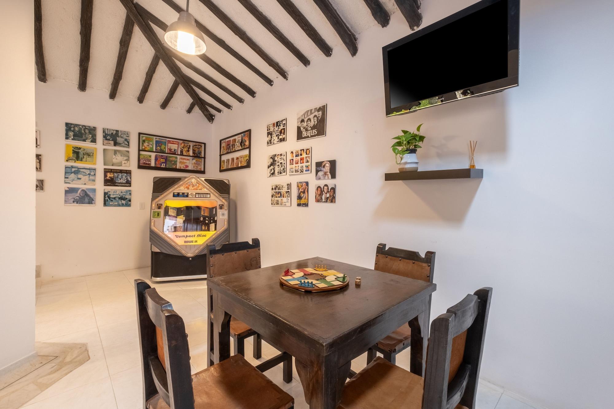 Instalaciones Recreativas Hotel Chalet El Castillo by Majuva