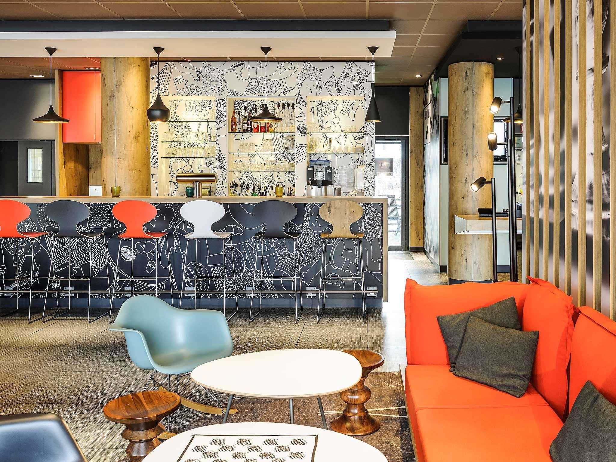 Bar/Salón ibis Milano Ca Granda